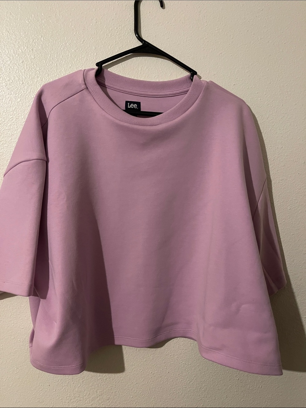 Lee Cropped Boxy Crewneck Sweatshirt in Lilac